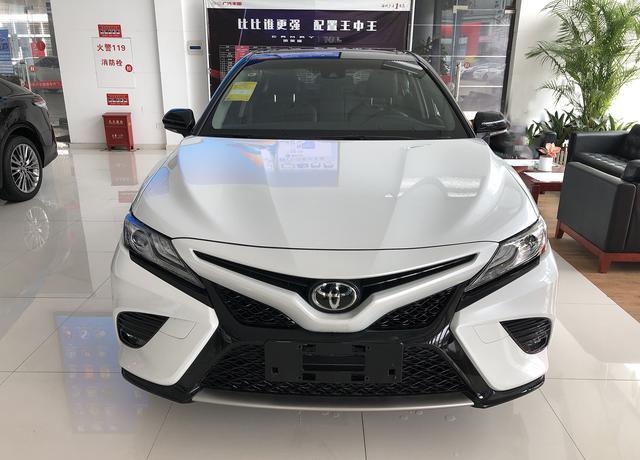 2019款丰田凯美瑞2.0G豪华版真实提车经历，配置高安全性好