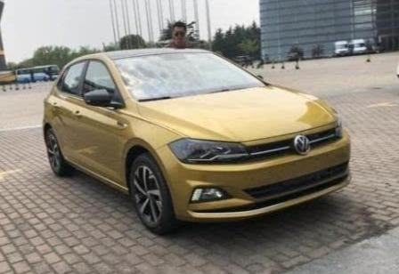 全新大众POLO实车曝光，真比飞度帅气，档次不输高尔夫，又要火
