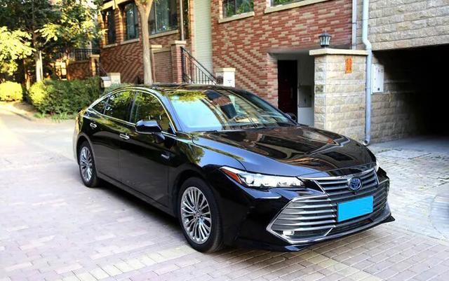 喜提新车—亚洲龙