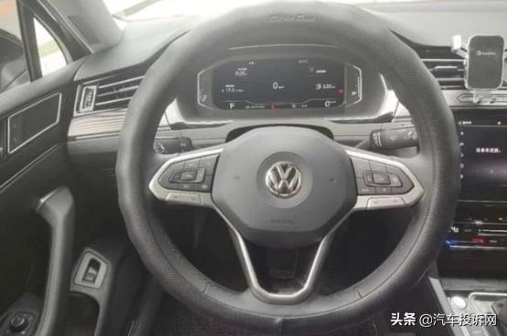 男子喜提迈腾330豪华版，开了一个月，车主忍不住说了实话