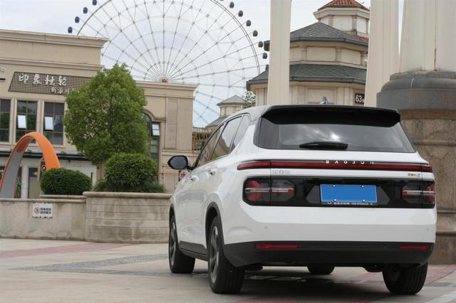 大七座也可以省油，12万提的顶配MPV，高速油耗6.9L，大保养仅600