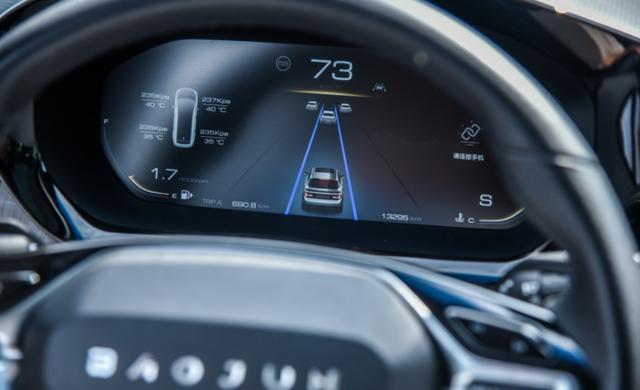 大七座也可以省油，12万提的顶配MPV，高速油耗6.9L，大保养仅600