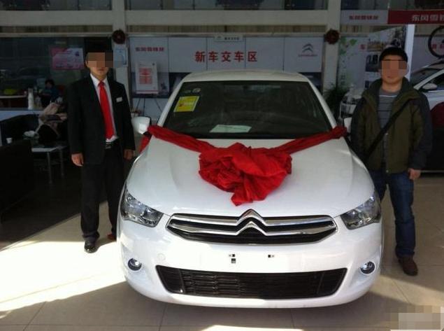 男子花10万买SUV，提车仪式让车主恼怒：不买了，退车