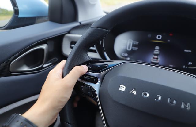 大七座也可以省油，12万提的顶配MPV，高速油耗6.9L，大保养仅600