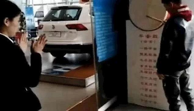 男子花10万买SUV，提车仪式让车主恼怒：不买了，退车