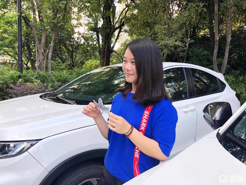千灯湖旁的车友聚会 易起乐