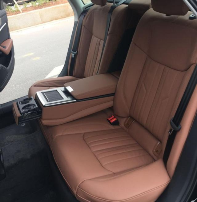 喜提奥迪A6L 45TFSI臻选致雅型，车主：内饰满意，这个价格怎么样