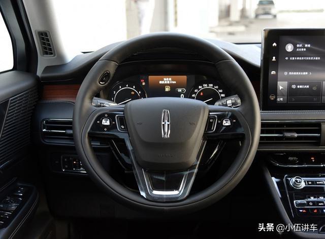又一豪华SUV黑马，既是“加速王”又是“静音王”，比奥迪Q3有面