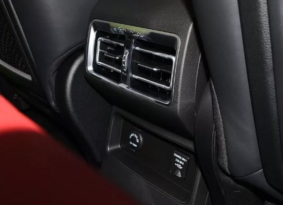 车主评风行T5L：空间大、智商高、油耗省的中型大7座SUV