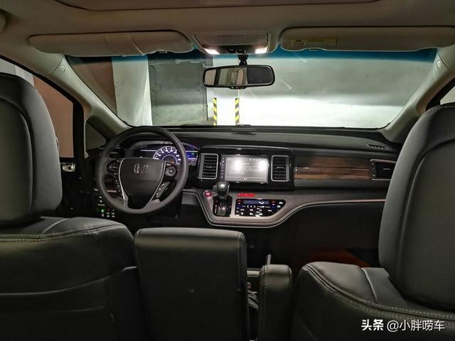 向家人妥协提了本田艾力绅，满油行驶819KM，这个价格买贵了吗？