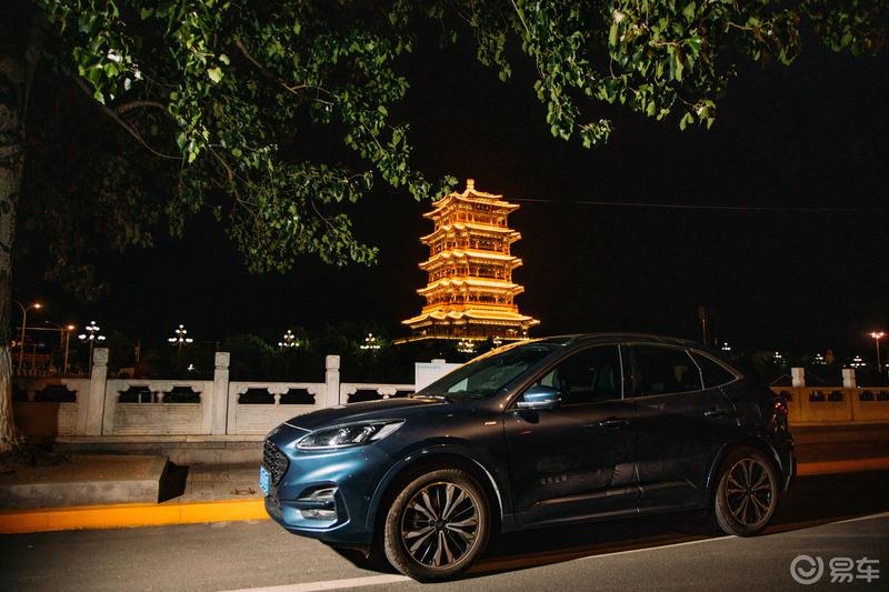 试驾福特锐际——中高级SUV实至名归。