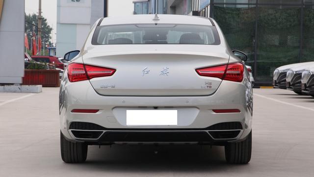 预算18万喜提红旗H5，30天后换开朋友的帕萨特，车主：意料之外