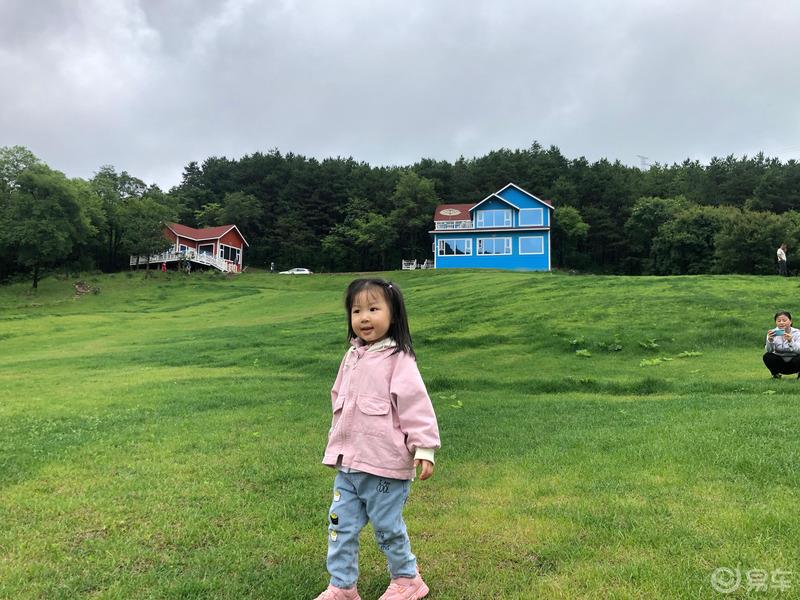 找寻那奋斗的年代，那隐藏在崇山峻岭中的红色。