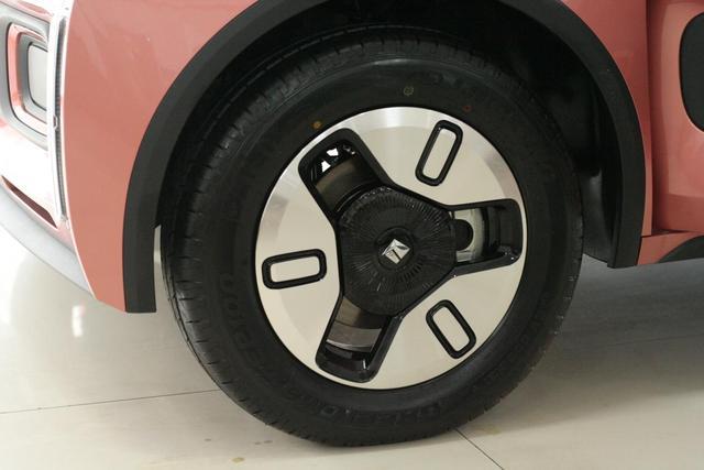 7w提年轻版"宝马Mini"，比Smart更帅，能自动泊车，适合女司机