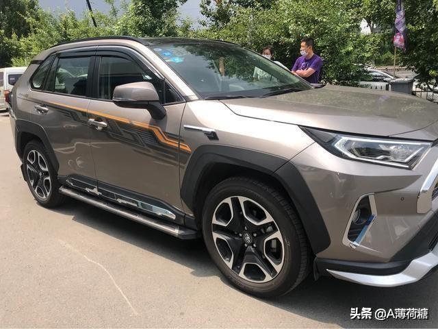 rav4榮放提車作業:80後人生第一部車,榮放2.0風尚版