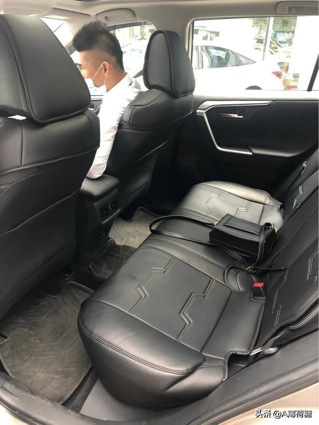 80后人生第一部车，荣放2.0风尚版
