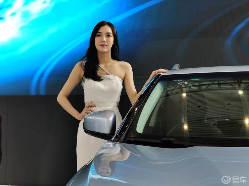 走马观花第十一届西安国际车展----豪车与美女