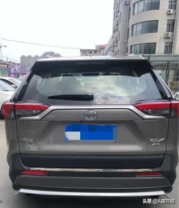 80后人生第一部车，荣放2.0风尚版