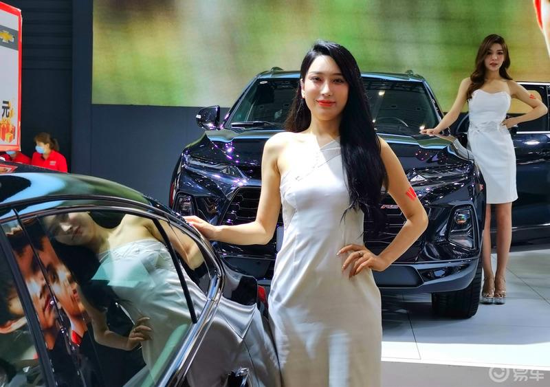走马观花第十一届西安国际车展----豪车与美女