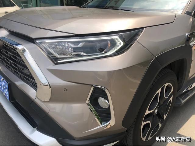 80后人生第一部车，荣放2.0风尚版