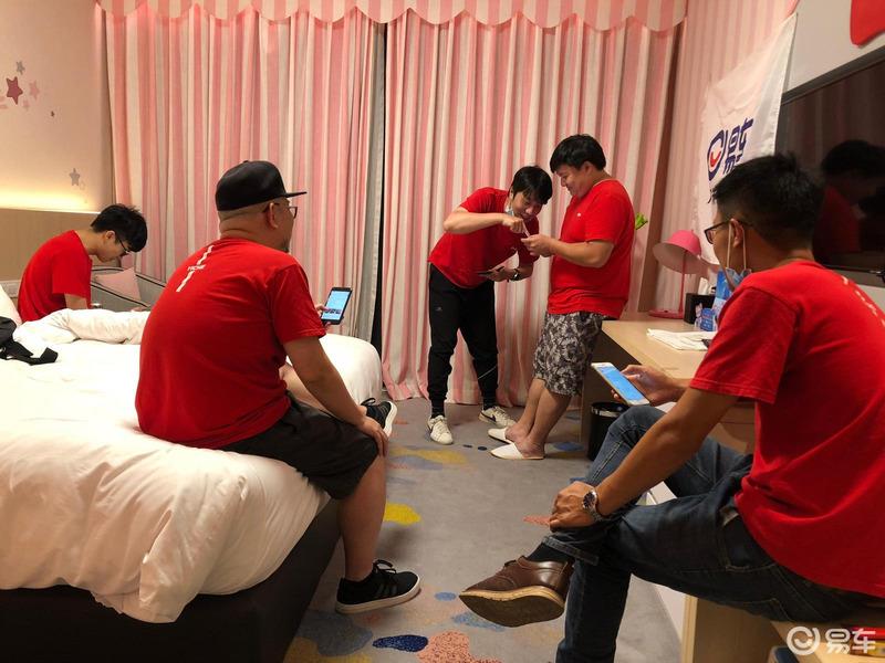 【世代同堂】东风日产最新天籁2020款 VS 2018款天籁车友会出品