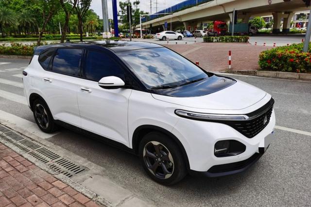 7.88w起卖的MPV，手机即车机，后排放倒如一张床，家用工作都行