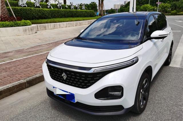 7.88w起卖的MPV，手机即车机，后排放倒如一张床，家用工作都行