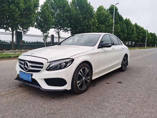 老司机今天说2016年的奔驰C200， 1.5T