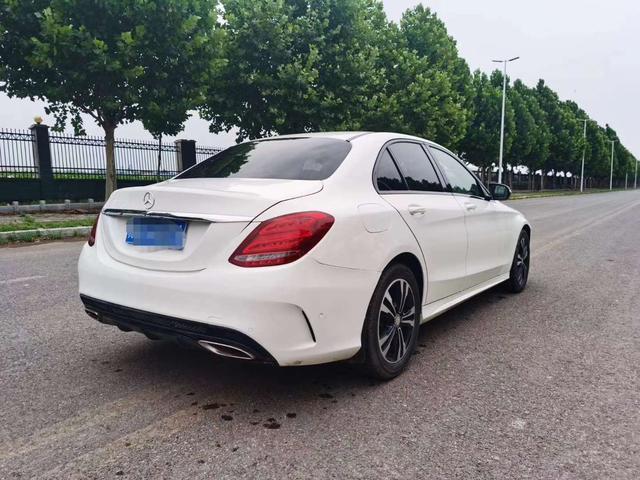 老司机今天说2016年的奔驰C200， 1.5T