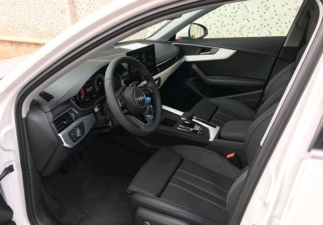26岁小伙喜提新款奥迪A4L，家用很合适，分享2200公里用车感受