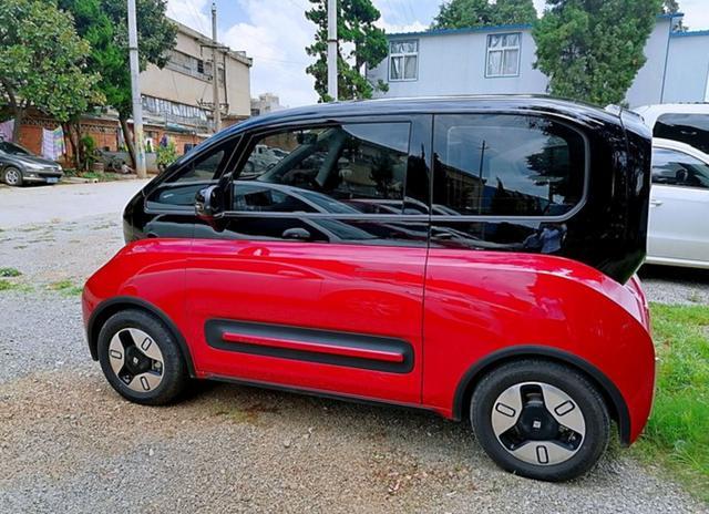 奔驰车主提电动车，比Smart更帅，续航305KM，月薪4k都能买得起