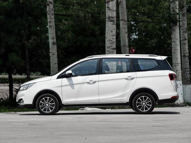 国产MPV，国民好车，一起来看宝骏730