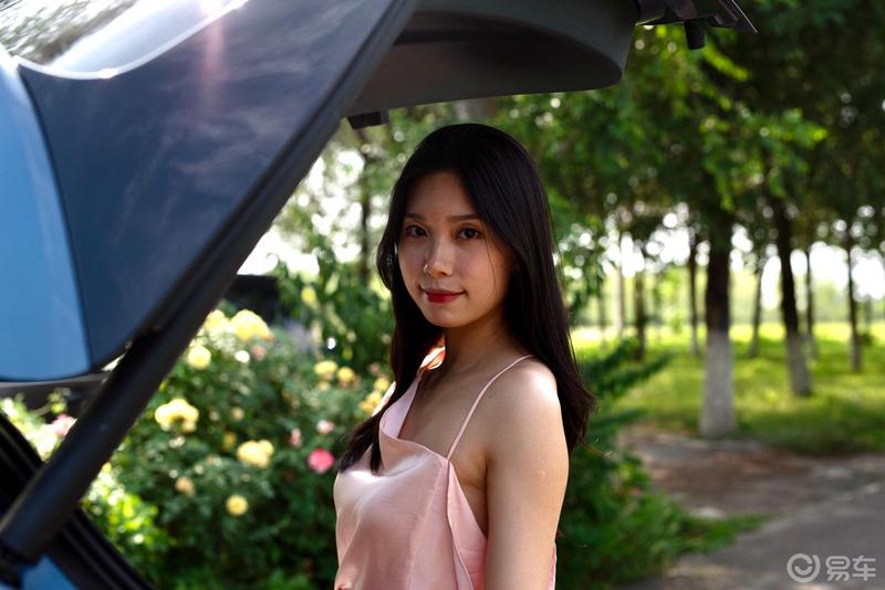 一睹人间盛世颜，小姐姐与福特锐际的午后时光