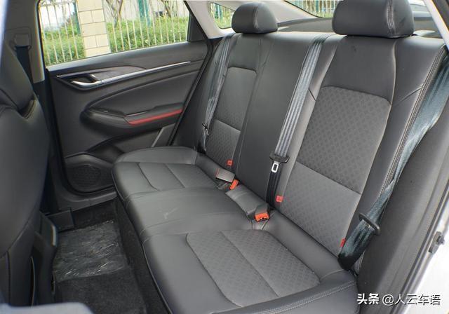 提了长安逸动plus280T极速型，空间宽敞性价比高，这价格合适吗？