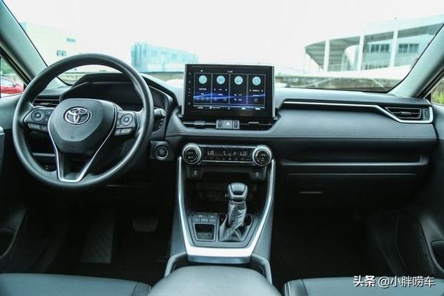 小两口喜提丰田威兰达，外观大气油耗低，分享5100KM用车感受