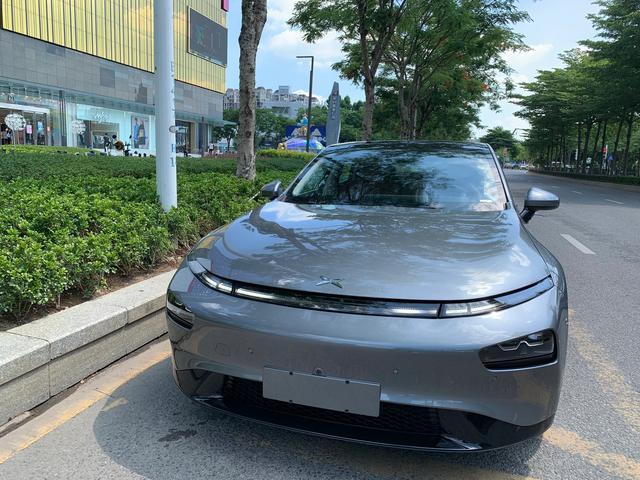 小鹏 P7 提车日记