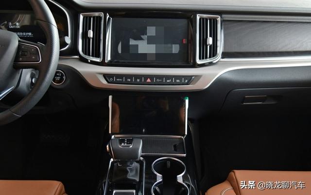 手握55万没要凯迪拉克XT6提了红旗HS7，开一万公里后，车主有话说