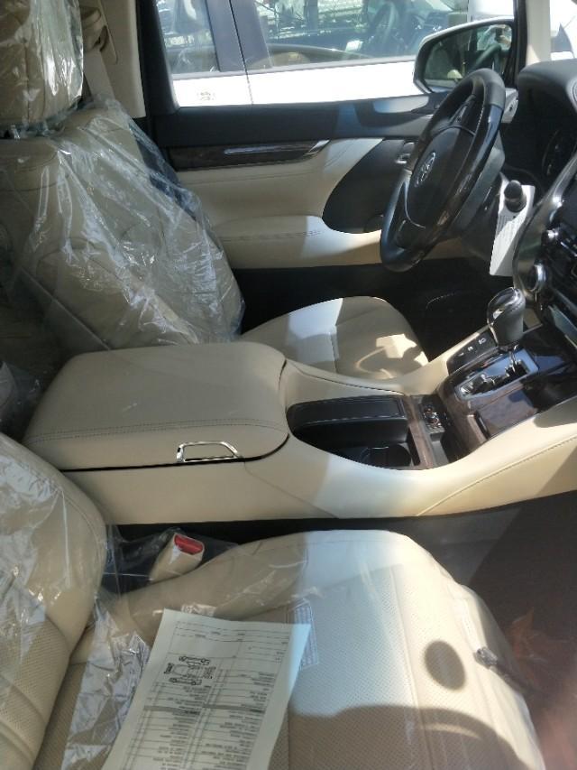 豪华型MPV