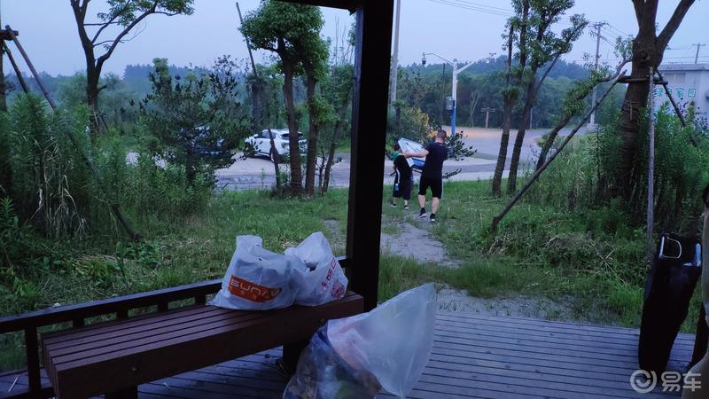 约个车友来一场野外小火锅