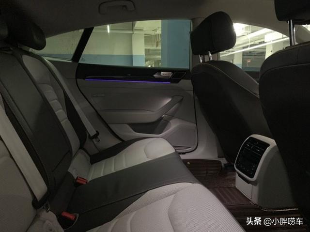 24岁小伙喜提大众CC，什么年纪就该办什么事，这个价格没买贵吧？