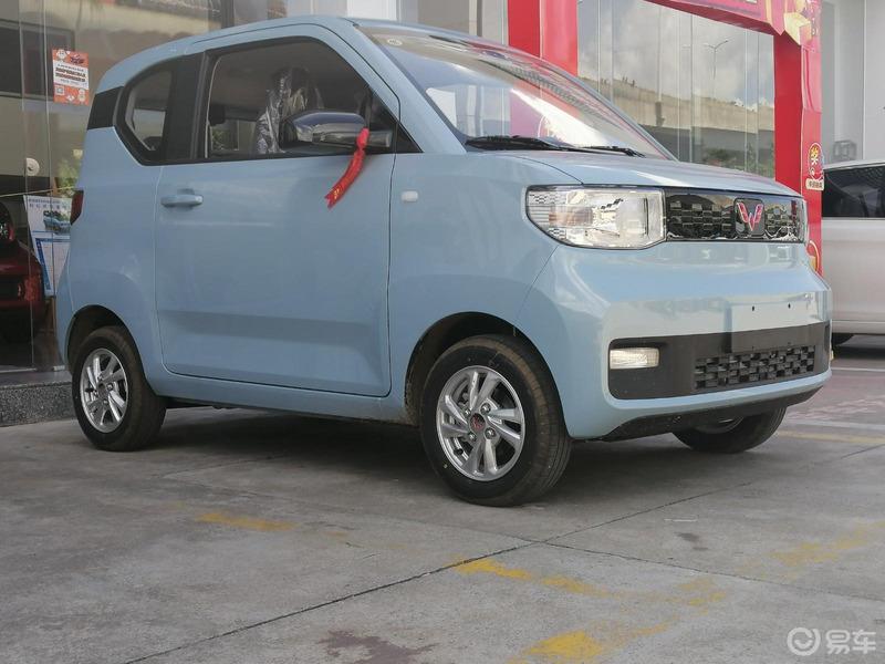 陪兄弟去提宏光MINI