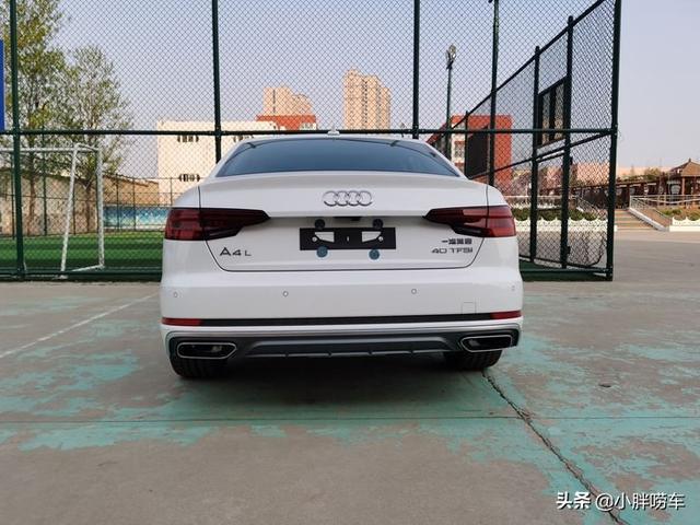 29岁小伙喜提奥迪A4L，现在老款优惠很大，分享提车经历与价格