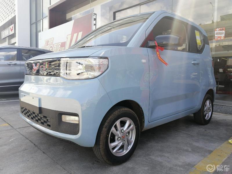 陪兄弟去提宏光MINI