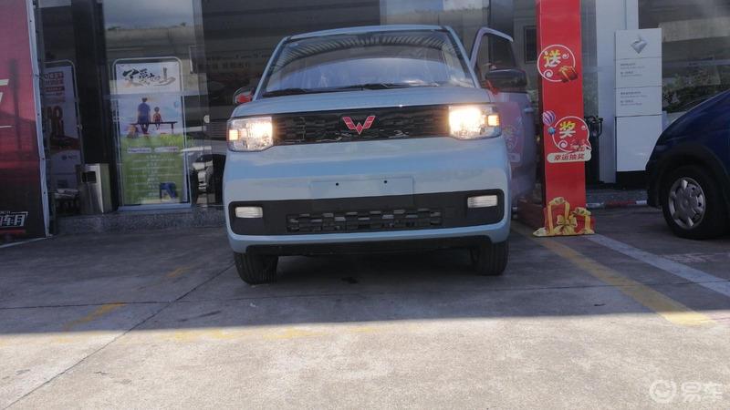 陪兄弟去提宏光MINI