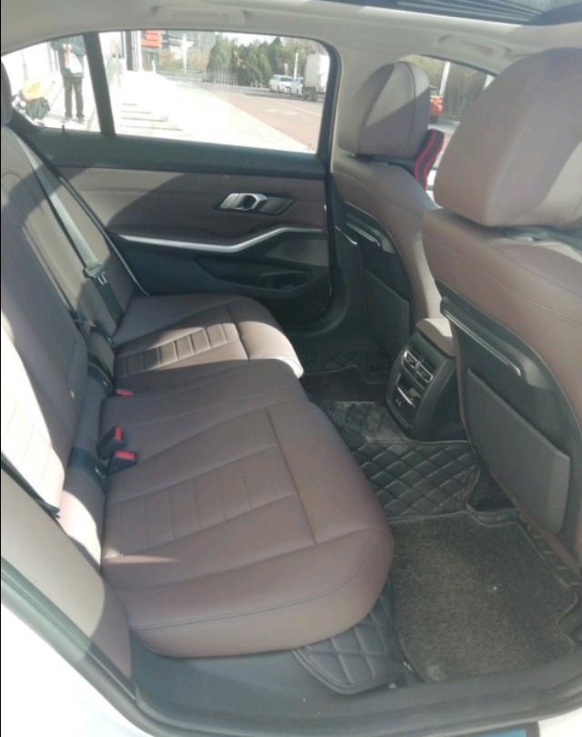 终于实现了豪车梦，30岁小伙喜提宝马3系，分享1080公里用车感受
