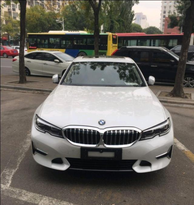 终于实现了豪车梦，30岁小伙喜提宝马3系，分享1080公里用车感受
