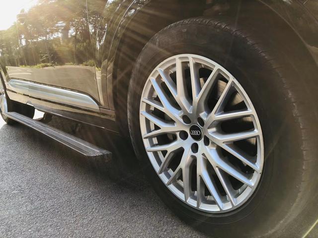 老司机今天说一款省油耐用的车2017年奥迪Q7，45TFSI。3.0T大功率