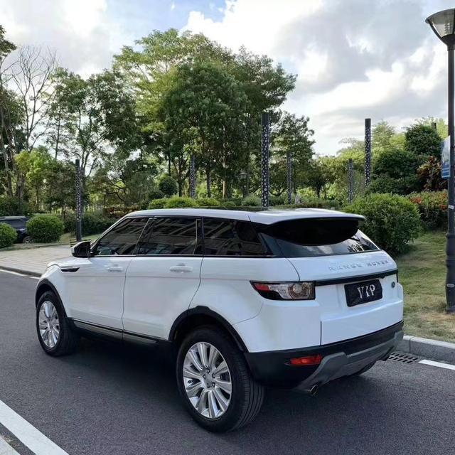 这台路虎极光现今仅16万，外观大气上档次，就是为了车子外观提的