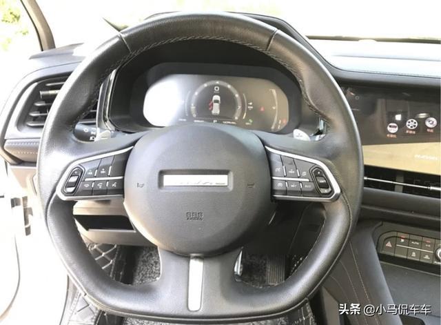 毕业后的第一辆车，选择哈弗F7。各方面都挺满意，优惠2.1万贵吗
