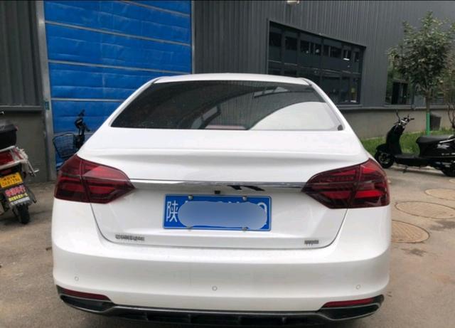 22岁小伙人生第一辆车选择了吉利帝豪，性价比很高，分享用车感受